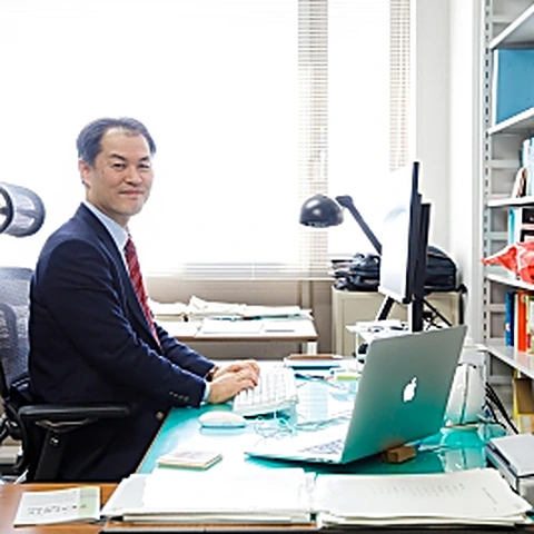 植田健一